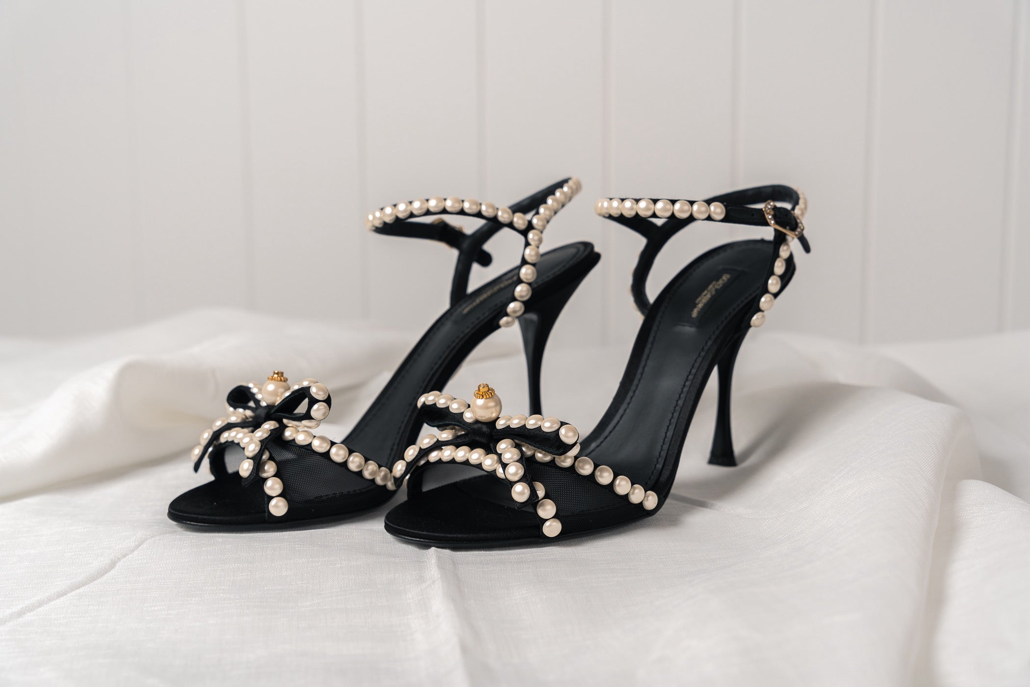 Pearl Bow Heels